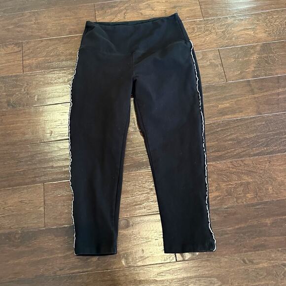 Ruby Ribbon RR LARGE Black White Trim Tuxedo Capri Leggings Celestial Collection - Picture 9 of 9